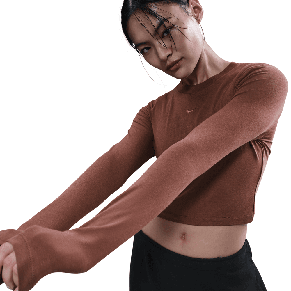Wmns Nike Sportswear Chill Knit Slim Long-Sleeve Cropped Top
