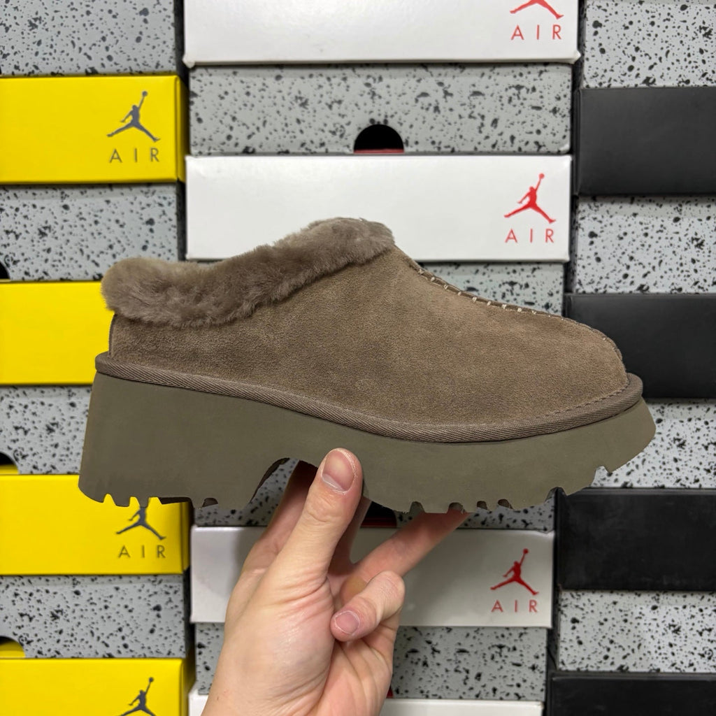 UGG Funkette Platform Clog – Women's Sherpa-Collar Suede Mule in Taupe