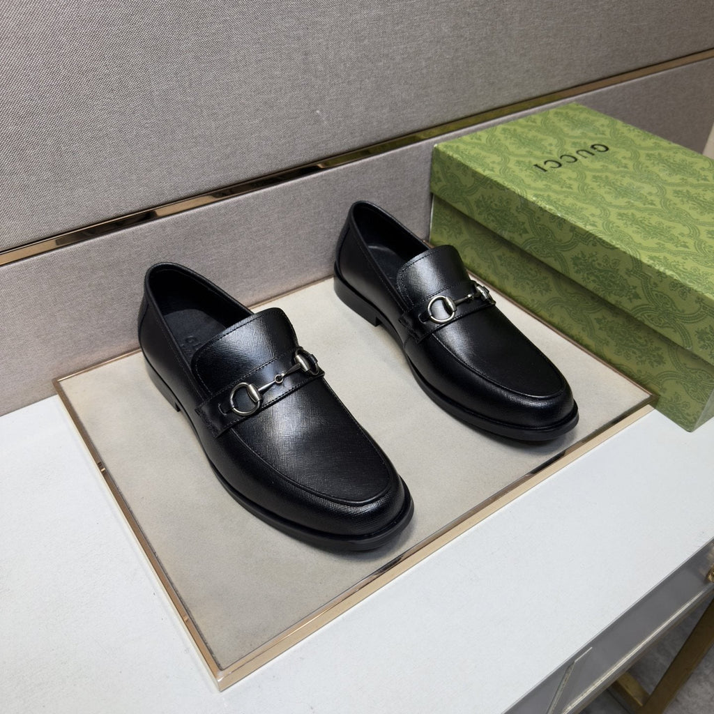 Gucci Men's Black Metal-Detail Loafers - Leather Lining