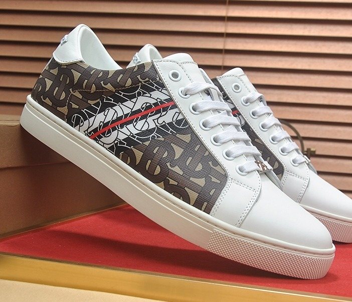 Burberry White Pattern Low-Top Sneakers