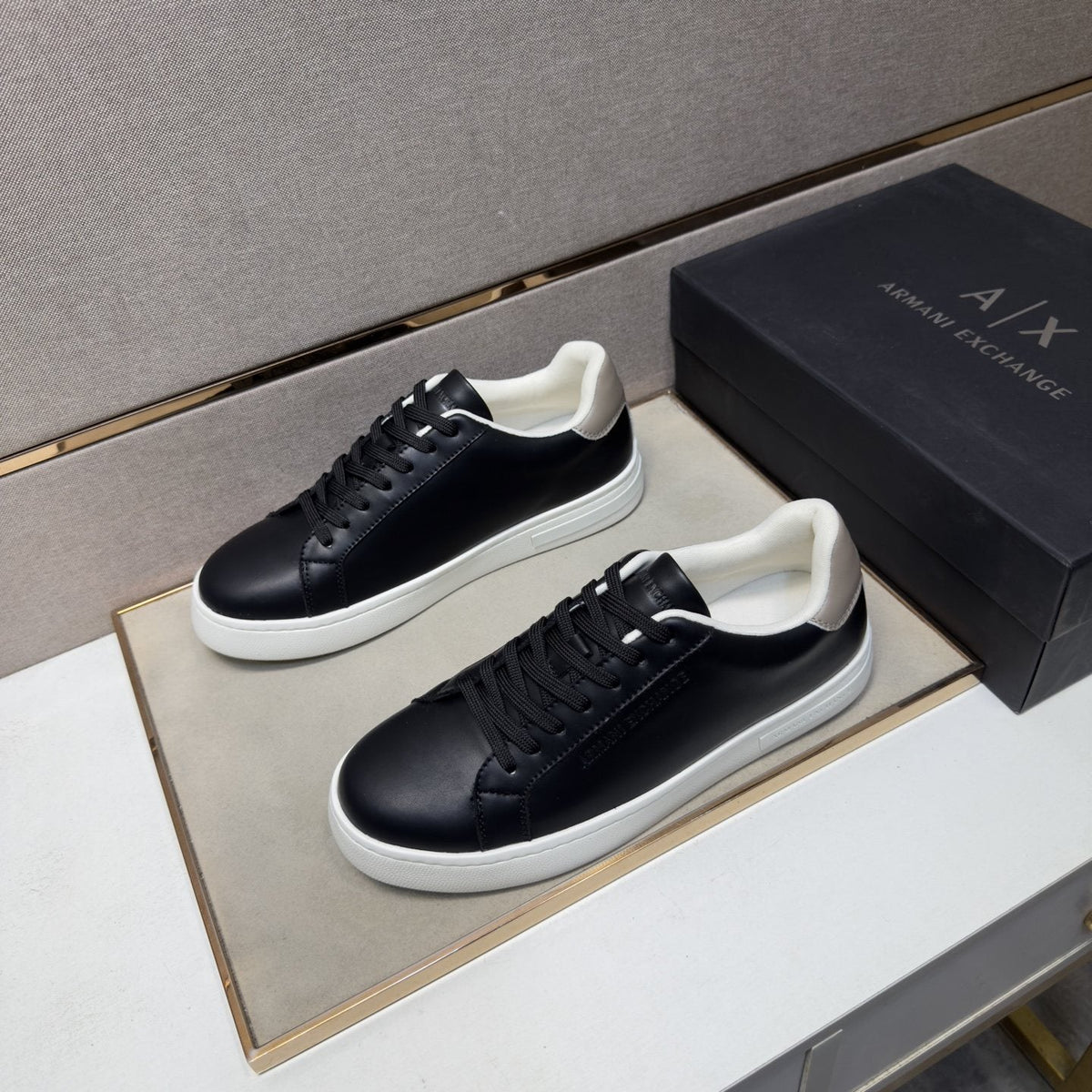Armani Men's Low-Top Sneakers