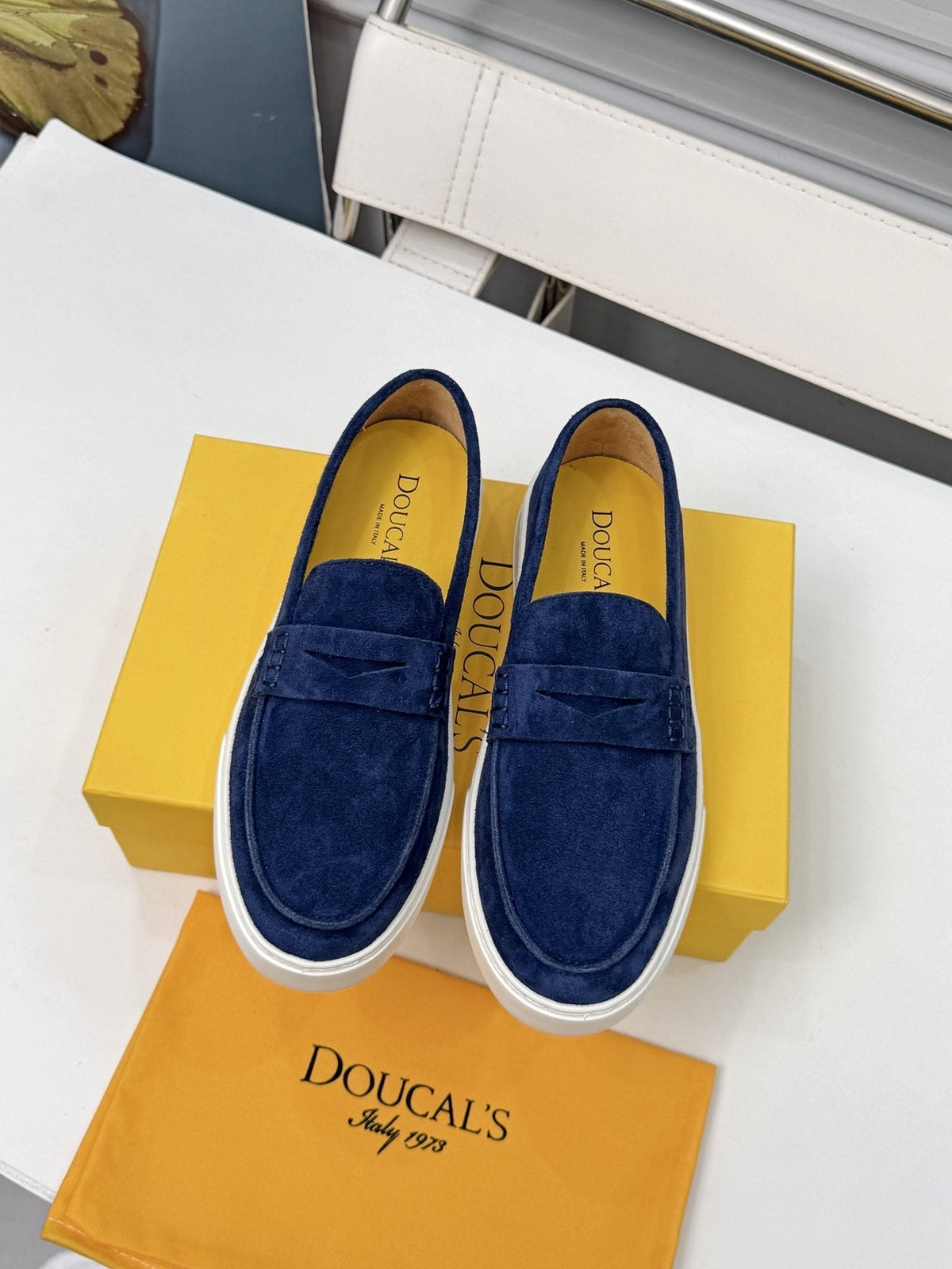 Doucal's Contrast-Sole Slip-On Shoes